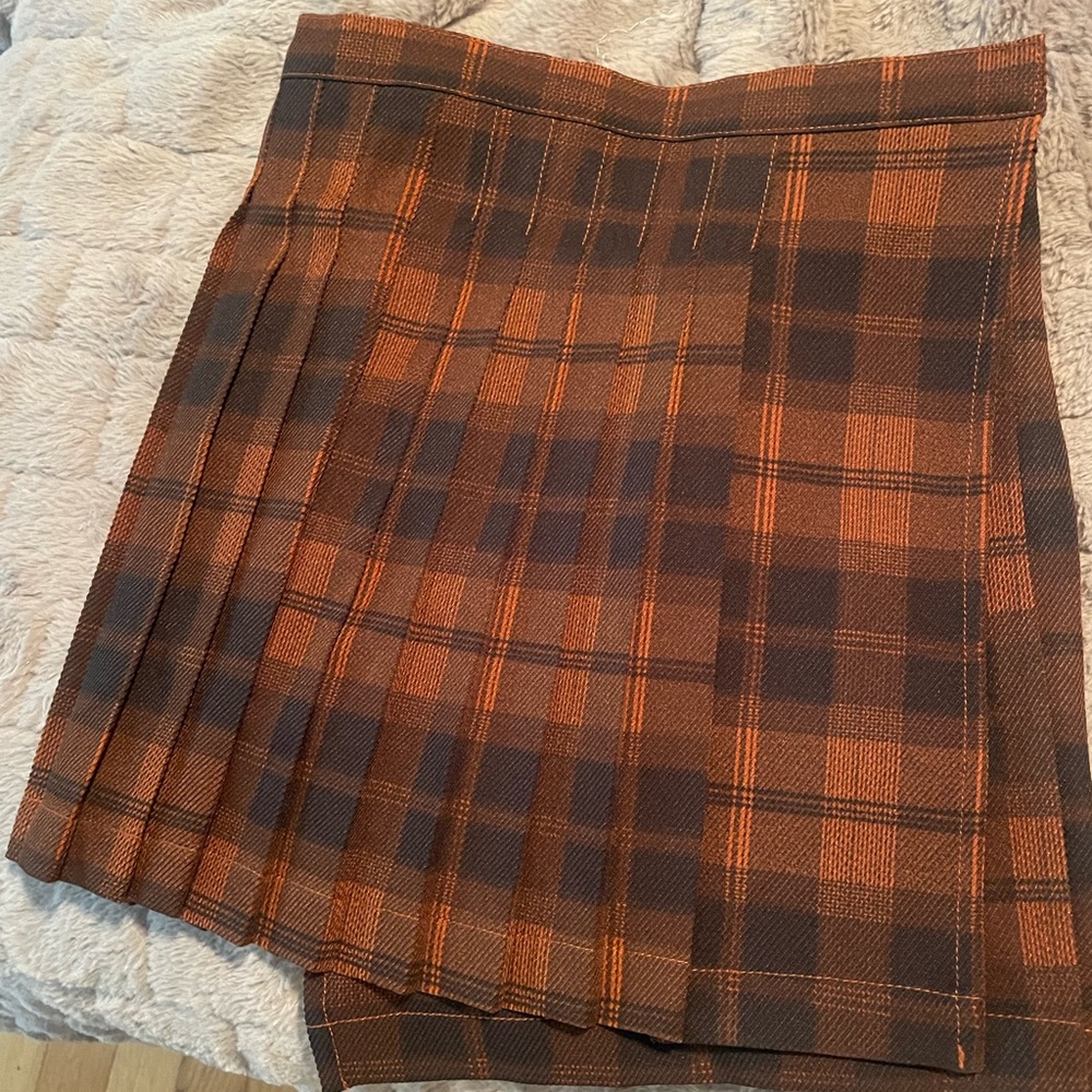 Urban Outfitters Pleated Mini Skirt Brown Black.